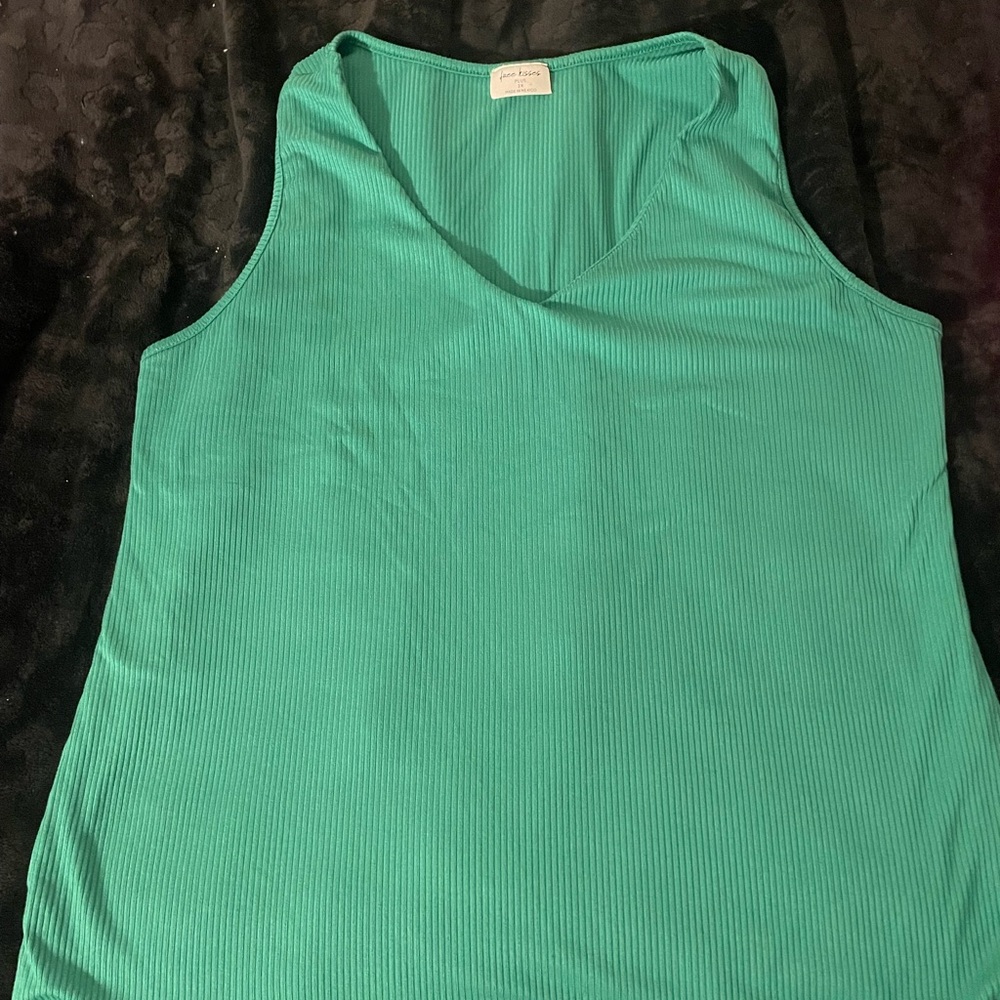 ☘️☘️Free Kisses Teal Tank Top